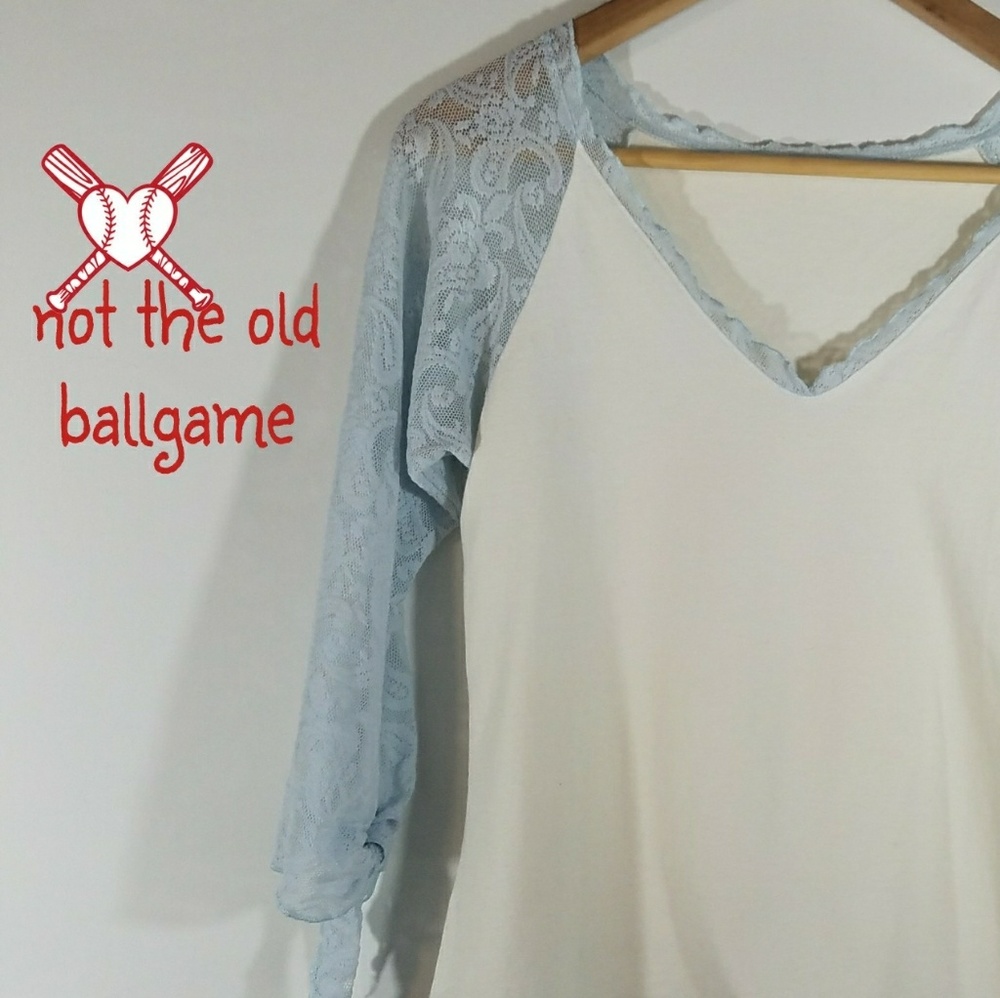 ADORABLE 3/4 Raglan lace Baseball T